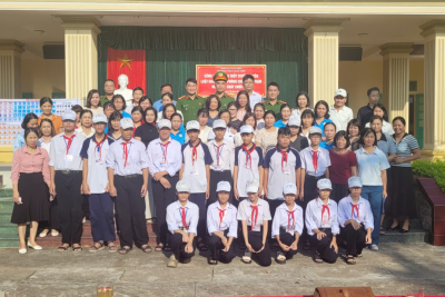 TRƯỜNG THCS GIAO TIẾN TỔ CHỨC TUYÊN TRUYỀN AN TOÀN GIAO THÔNG, PHÒNG CHỐNG TỘI PHẠM VÀ PHÒNG CHÁY CHỮA CHÁY