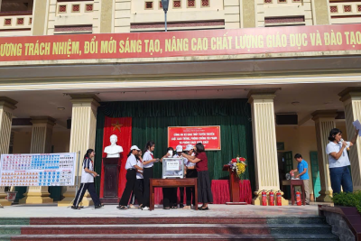 TRƯỜNG THCS GIAO TIẾN HƯỞNG ỨNG PHONG TRÀO ỦNG HỘ ĐỒNG BÀO KHẮC PHỤC HẬU QUẢ SAU BÃO SỐ 10 (BOULOI)